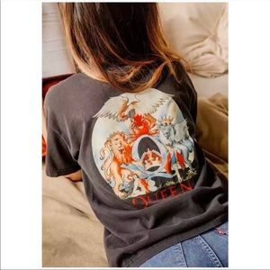 FLASHSALE🔥 Black Queen Rock Band Graphic Boho Tee